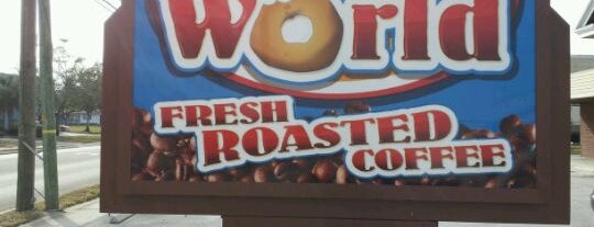 Bagel World Cafe is one of Posti che sono piaciuti a Kris.