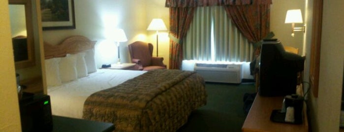 Country Inn & Suites By Radisson, Mason City, IA is one of Jimさんのお気に入りスポット.