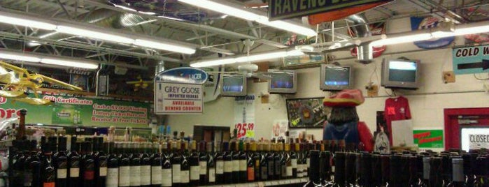 King's Discount Liquors is one of Jennifer's Saved Places.