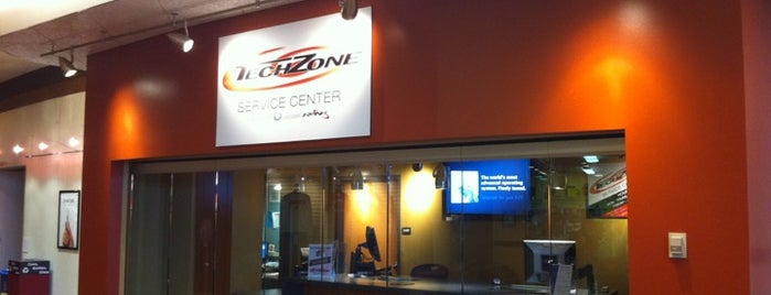TechZone Service Center is one of BloNo Foursquare.