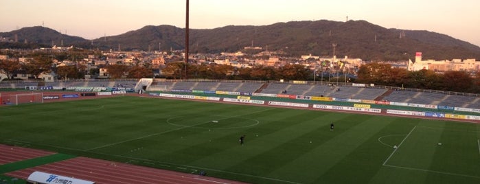 Honjo Athletic Stadium is one of Jリーグで使用されるスタジアム一覧.