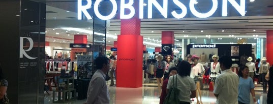 Robinson is one of Tempat yang Disimpan Albert.