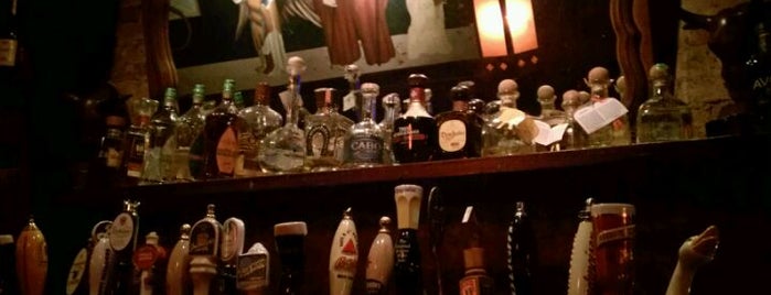 Bull's Head Tavern is one of Bars.