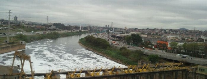 Ponte Atílio Fontana is one of Pontes - São Paulo.