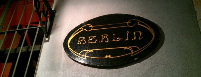 Café Berlín is one of Tempat yang Disukai Alfonso.