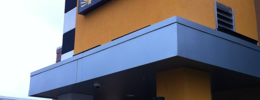 Buffalo Wild Wings is one of Jimmyさんのお気に入りスポット.