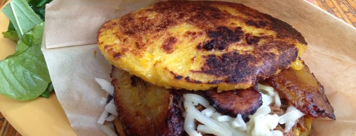 Pica Pica Arepa Kitchen is one of Dolores Park Snacks.