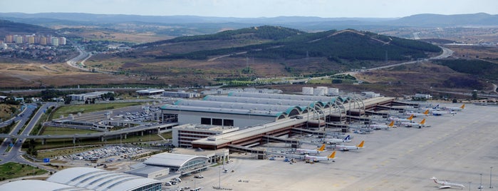 Aeropuerto Internacional Sabiha Gökçen (SAW) is one of Pendik.