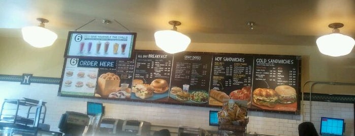 Noah's Bagels is one of Kristina : понравившиеся места.