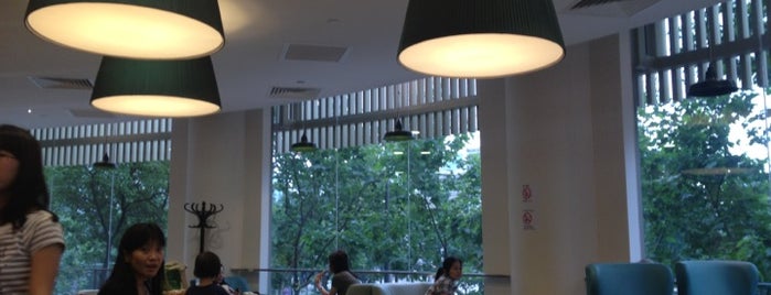 M&S Café is one of Edwin 님이 좋아한 장소.