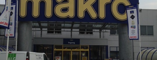 Makro is one of Rickさんのお気に入りスポット.