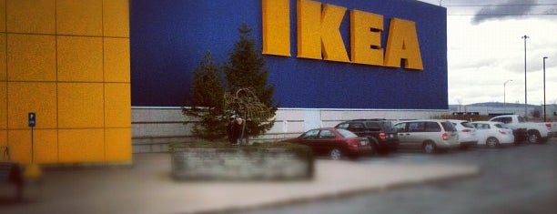 IKEA is one of Lugares favoritos de Michael.
