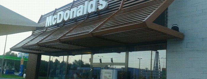 McDonald's is one of Martin'in Beğendiği Mekanlar.