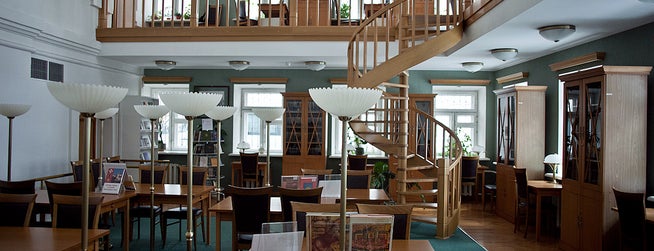 Библиотека-читальня им. И. С. Тургенева is one of Третьи места.