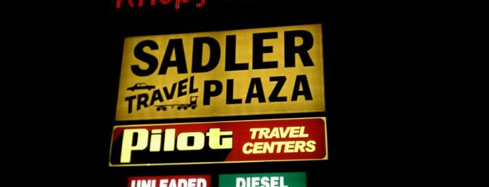 Sadler Travel Plaza is one of Lugares favoritos de Christina.
