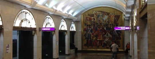 metro Zvenigorodskaya is one of Метро Санкт-Петербурга.