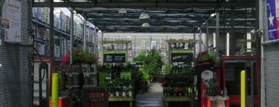 Garden Center is one of Mikeさんのお気に入りスポット.