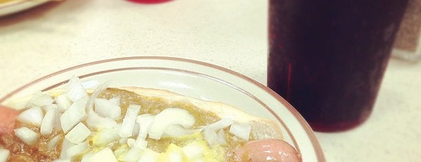 Leo's Coney Island is one of Harryさんのお気に入りスポット.