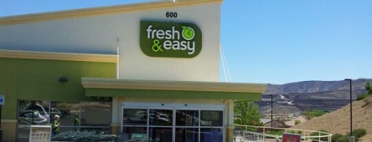 Fresh & Easy Neighborhood Market is one of Posti che sono piaciuti a Rich.