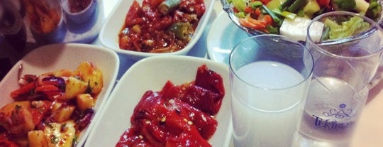 Ahırkapı Balıkçısı is one of İstanbul Suriçi’nde Yemek Yiyebileceğin Yerler.