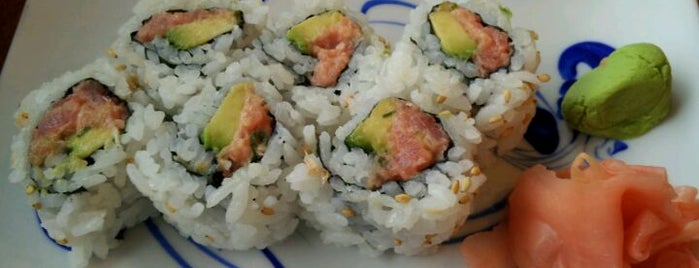Sushi Hana is one of Locais curtidos por Sari.