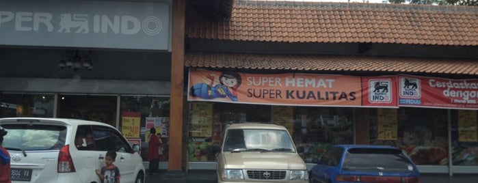 Super Indo Kotagede is one of Tempat yang Disukai vanessa.