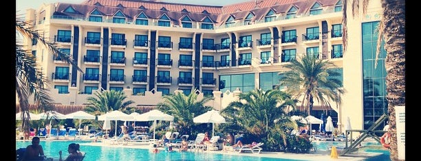 Nashira Resort Pool Bar is one of M'ın Beğendiği Mekanlar.