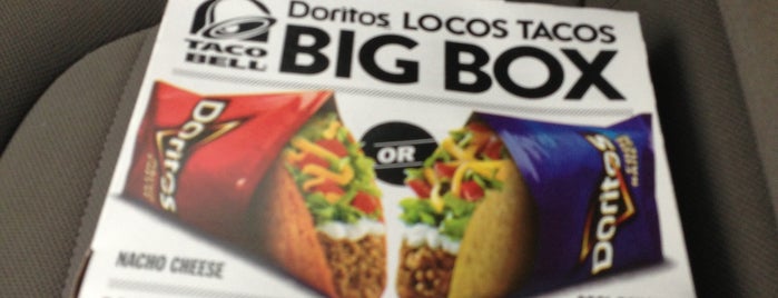 Taco Bell is one of สถานที่ที่ Dinah ถูกใจ.