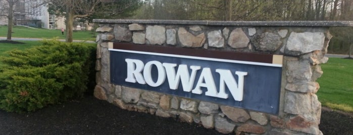 Rowan University is one of Lieux qui ont plu à Mike.