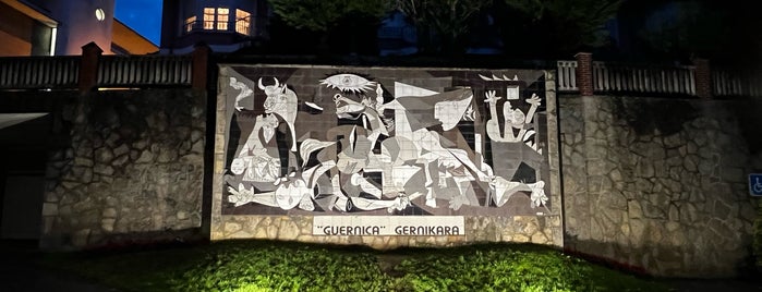 Guernica Gernikara is one of País Vasco.