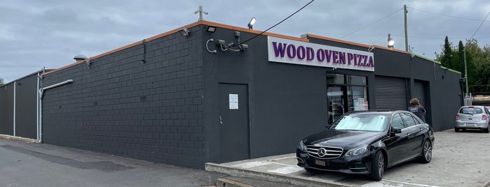 Wood Oven Pizza is one of Geelong's Best.