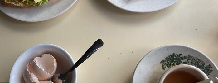 Restoran Hua Mui 华美茶餐室 is one of MAC : понравившиеся места.