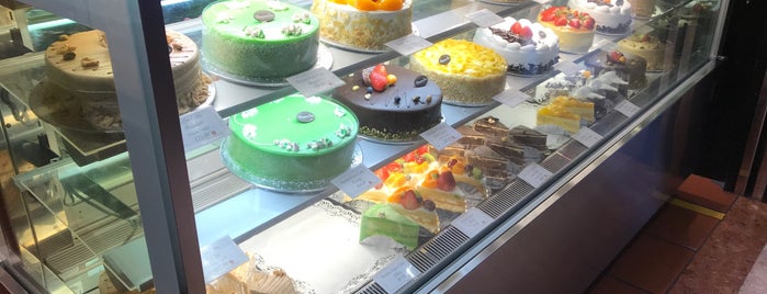 Bengawan Solo Cafe is one of Micheenli Guide: Desserts trail in Singapore.
