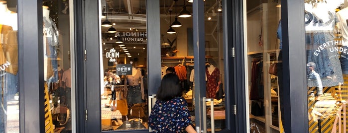 Madewell is one of Los Angeles.