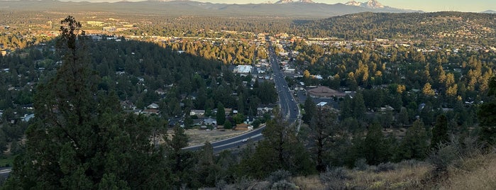 Pilot Butte State Park is one of Oregon.