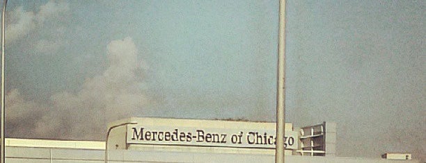 Mercedes-Benz of Chicago is one of Locais curtidos por Ray.