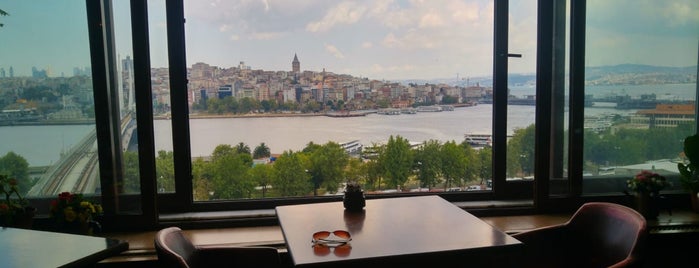 The Haliç Bosphorus is one of Istanbul Shisha ( Nargile ).