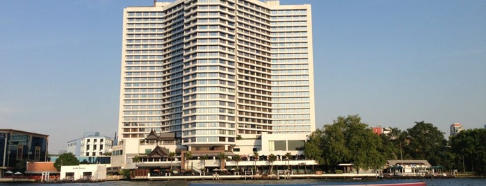 Royal Orchid Sheraton Hotel & Towers is one of Bangkok Accommodation ホテル.