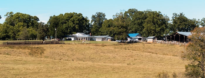 Baldwin Beef is one of สถานที่ที่ Jon ถูกใจ.