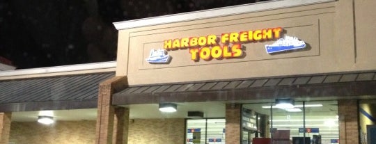 Harbor Freight Tools is one of สถานที่ที่ Debbie ถูกใจ.