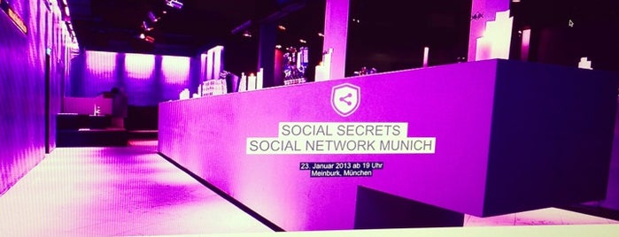Social Secrets HQ is one of Locais curtidos por Sven.