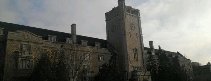 University of Guelph is one of Tempat yang Disukai Deborah Lynn.