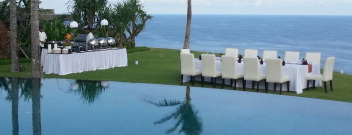 Semara Luxury Villa Resort is one of Lieux qui ont plu à Linda.
