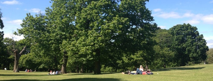 Гринвичский парк is one of London on a budget.