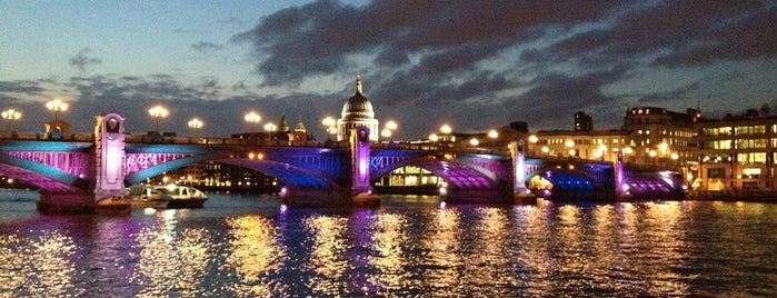 Southwark Bridge is one of LDN COOL PLACES.