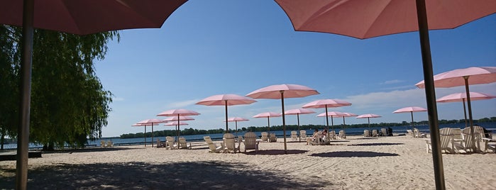 Sugar Beach is one of Louise : понравившиеся места.