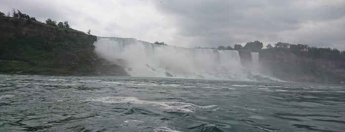 Hornblower Niagara Cruises is one of Lieux qui ont plu à Louise.