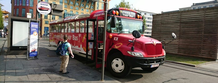 Antwerp Diamond City Tour Bus is one of Orte, die Louise gefallen.