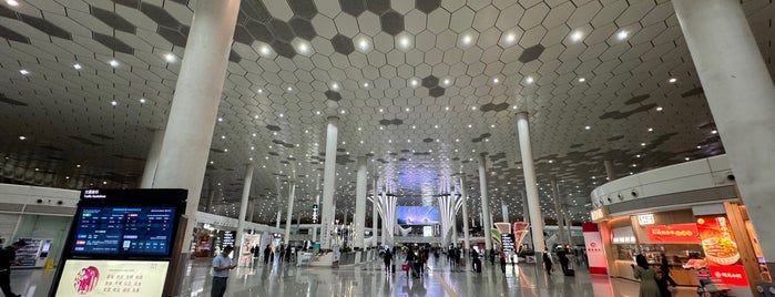 Shenzhen Bao’an International Airport (SZX) is one of สนามบิน.