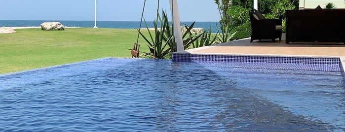 Ritz Villas Private Beach is one of Buhrain.